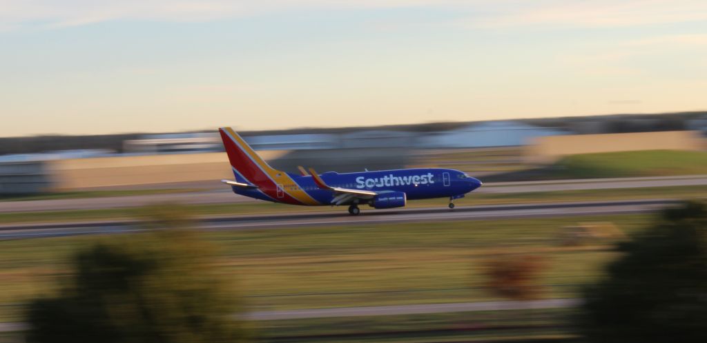 Boeing 737-700 (N220WN)