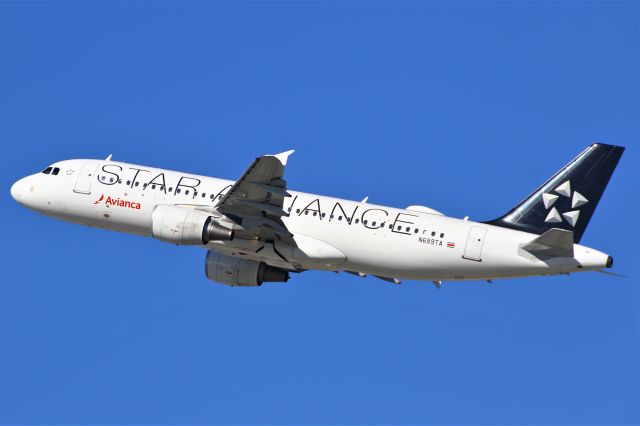 Airbus A320 (N689TA)