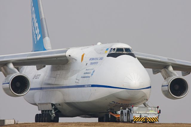 Antonov An-124 Ruslan (UR-82073)