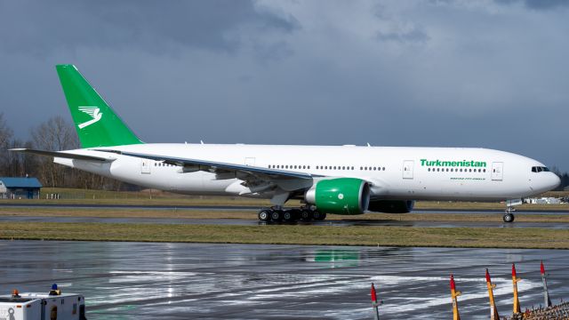 Boeing 777-200 (EZ-A780) - EZ-A780 taxing out as BOE123 heavy. Its the last pax 777-200LR to be rolled off the line.