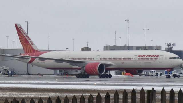 BOEING 777-300 (VT-ALQ) - A Nice Diversion, An Air India 777-300 waiting out the weather at KBUF before heading out to CYYZ where it was scheduled to arrive.