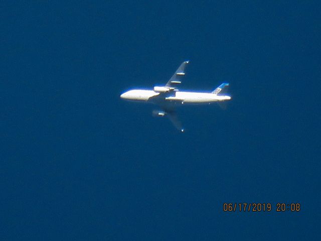 Airbus A320 (N482UA)