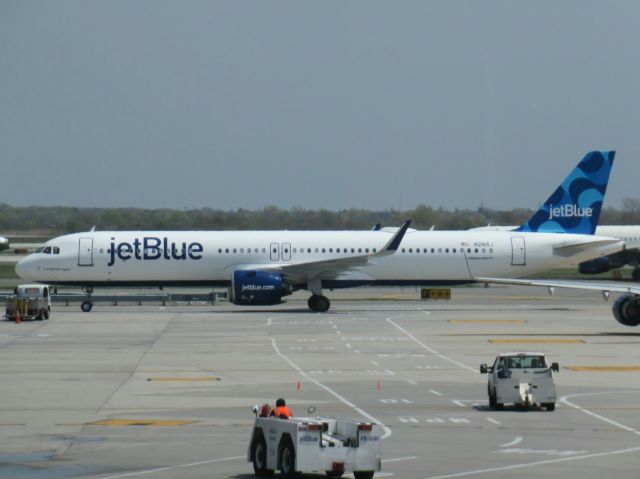 Airbus A321neo (N2165J)