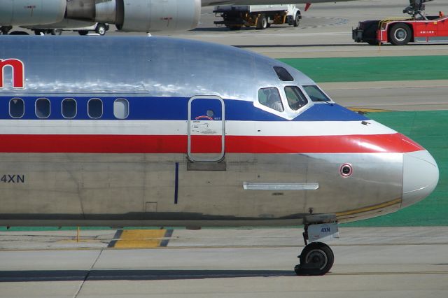 McDonnell Douglas MD-82 (N9627R)