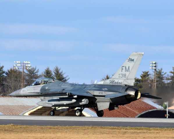 Lockheed F-16 Fighting Falcon (86-0318) - Mako 11 from the 93rd Fighter squardon going out on a maintance test flight