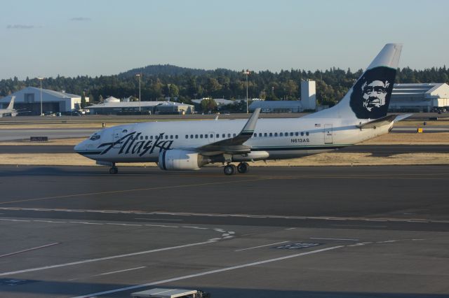 Boeing 737-700 (N613AS) - This picture was taken at Portland Intl Airport from concourse C.