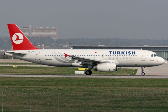 Airbus A320 (TC-JPN)