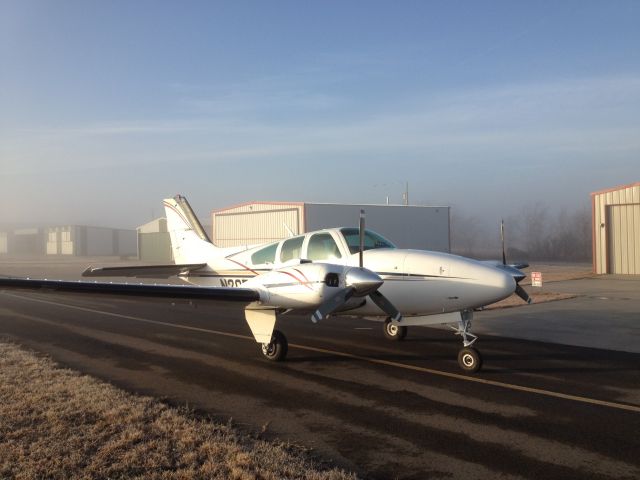 Beechcraft 55 Baron (N2053A)