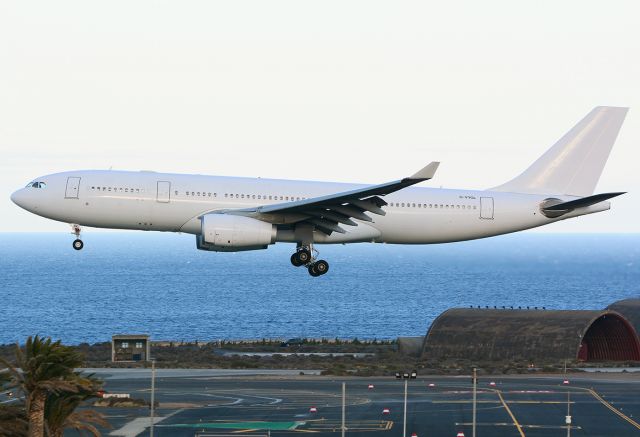 Airbus A330-200 (G-VYGL)