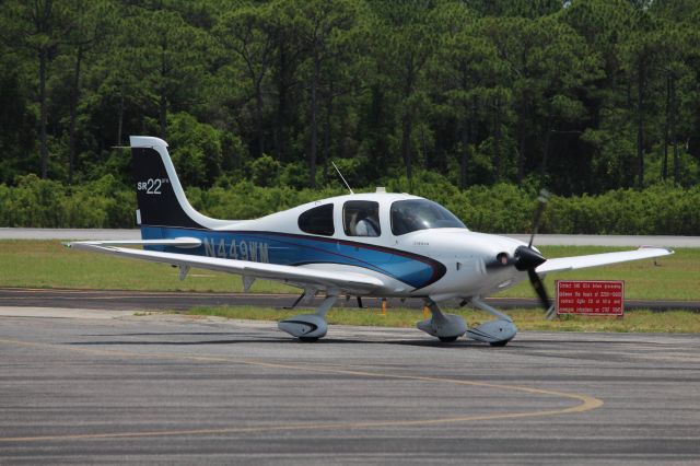 Cirrus SR-22 (N449WM)