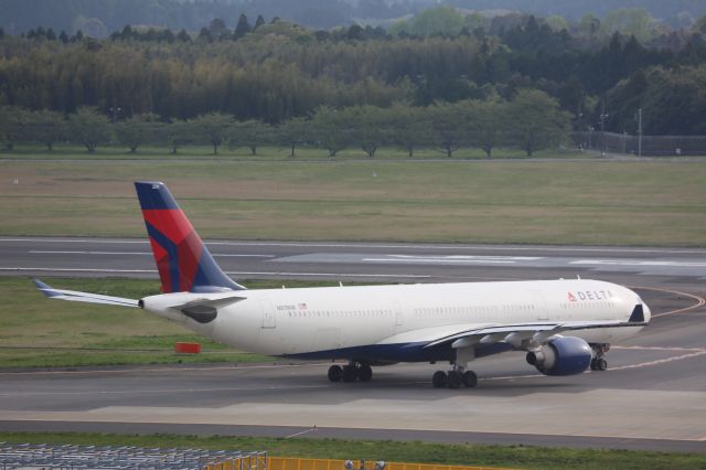 Airbus A330-300 (N811NW)