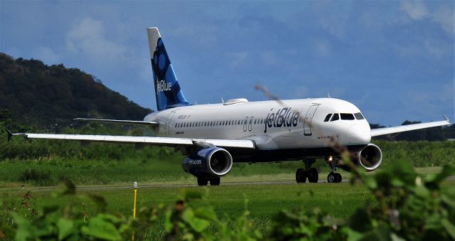 Airbus A320 (N510JB)