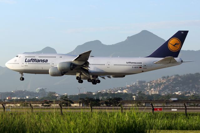 Boeing 747-200 (D-ABYK)