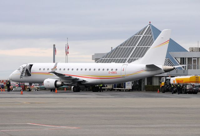 Embraer 170/175 (C-GSCL)