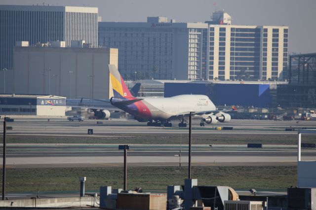 Boeing 747-400 (HL7413)