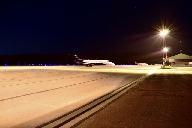 Embraer Legacy 600/650 (N6GD)