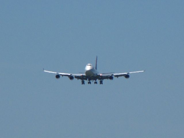 Boeing 747-400 (N664US)