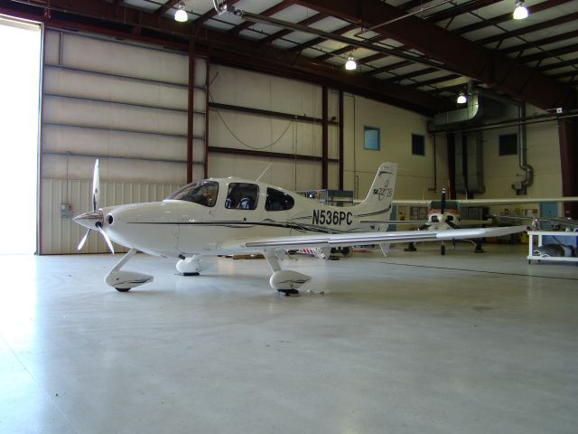 Cirrus SR-22 (N536PC)