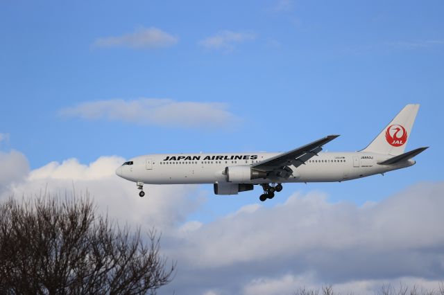 BOEING 767-300 (JA653J) - January 23rd 2022:HND-HKD.