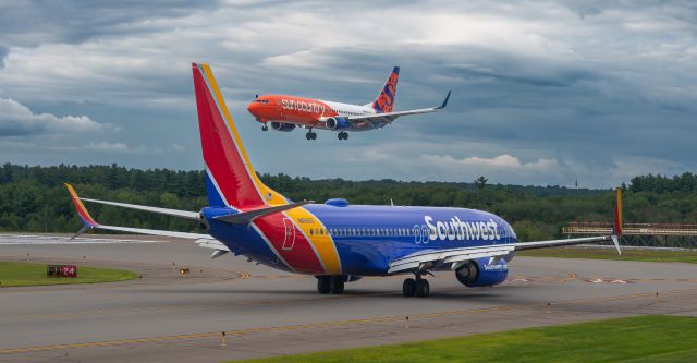 Boeing 737-800 (N841SY) - View in full for best quality!
