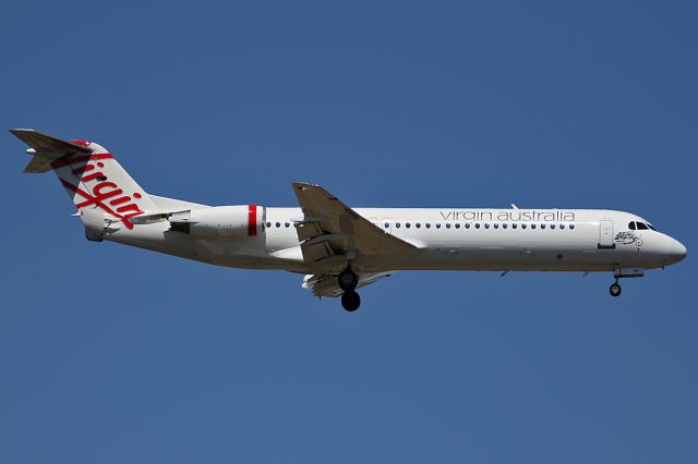 Fokker 100 (VH-FNT) - on 21 November 2017