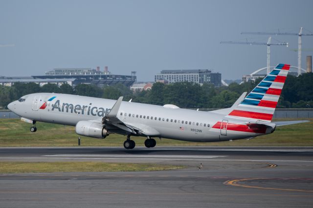 Boeing 737-700 (N902NN)