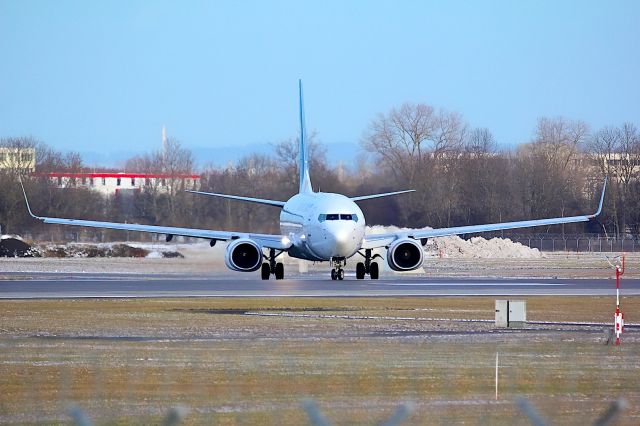 Boeing 737-800 (UR-PSI)