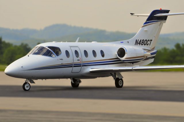 Beechcraft Beechjet (N480CT) - Pulling in at CRW