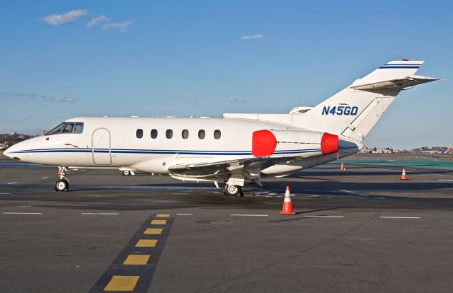 Hawker 800 (N45GD) - Close up of this immaculate Hawker on the Signature ramp