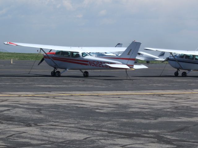 Cessna Skyhawk (N53432)