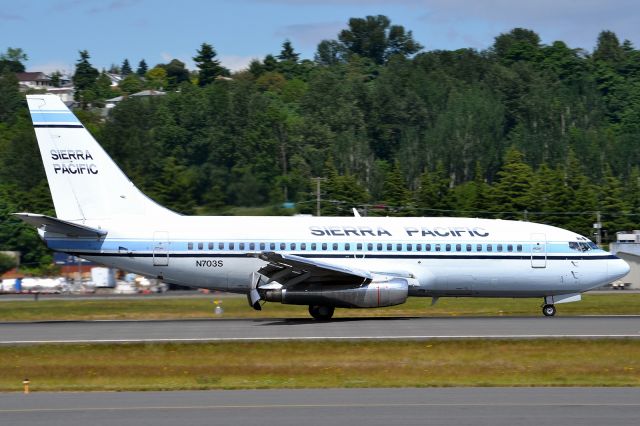 Boeing 737-200 (SPA703)