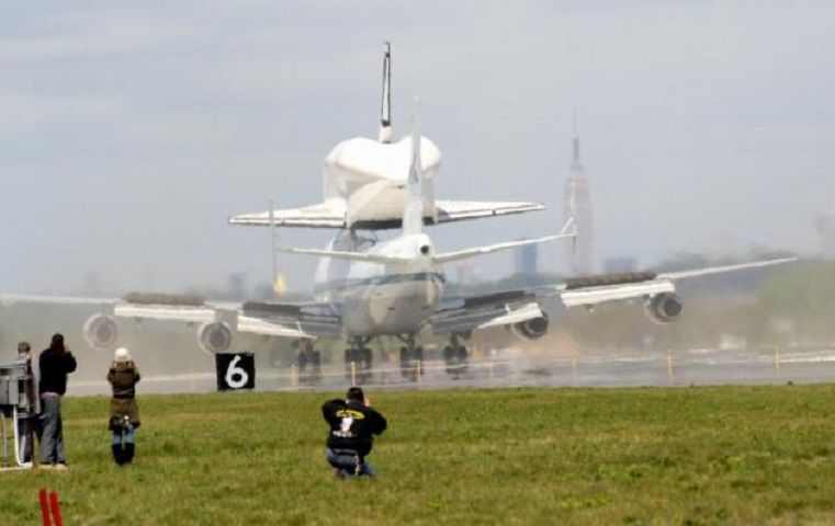 BOEING 747-100 (N911NA)