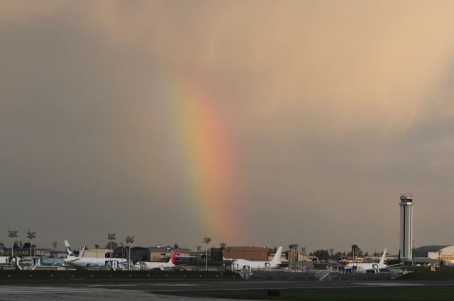 — — - Rainbow At Paine field KPAE