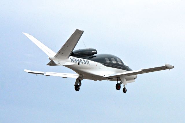 Cirrus Vision SF50 (N9943H)