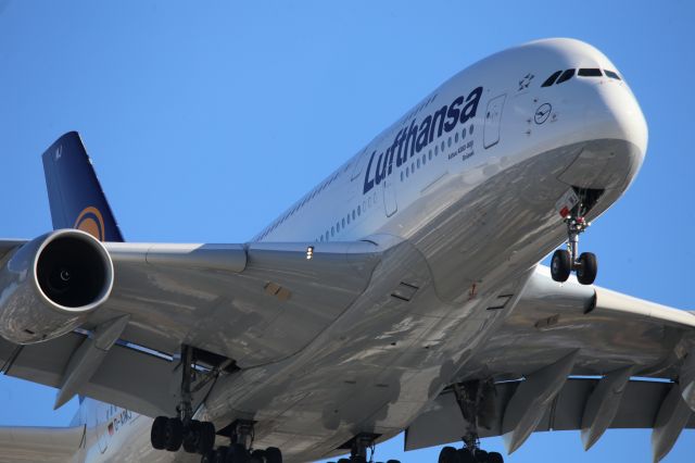 Airbus A380-800 (D-AIMJ)