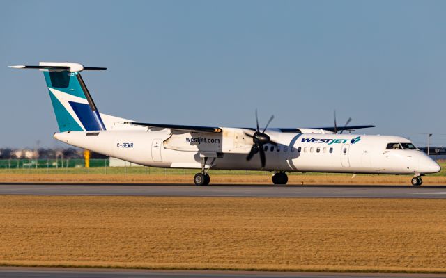 de Havilland Dash 8-400 (C-GEWR)