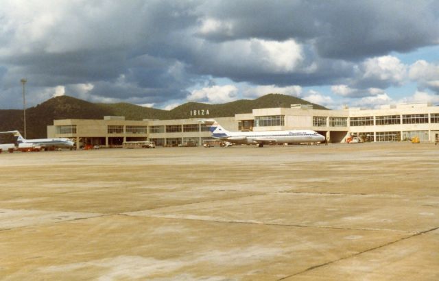 McDonnell Douglas DC-9-30 (EC) - 1980 Ibiza