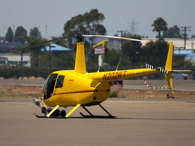 Robinson R-44 (N202WT)