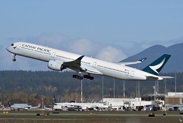 Airbus A350-1000 (B-LXO)