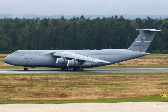 LOCKHEED C-5 Super Galaxy (87-0036)