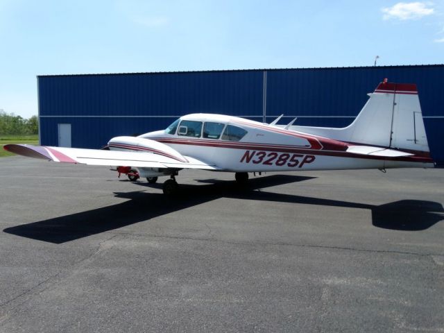 Piper Apache (N3285P)