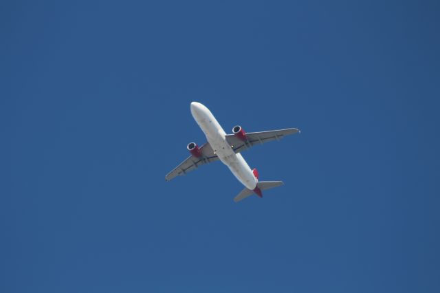 Airbus A320 — - APPROACH 24R KLAX