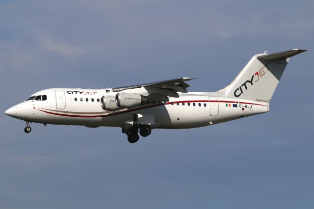 Avro Avroliner (RJ-85) (EI-RJU)