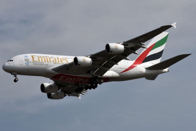 Airbus A380-800 (A6-EDB)