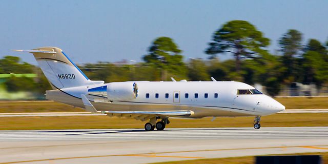 Canadair Challenger (N66ZD)