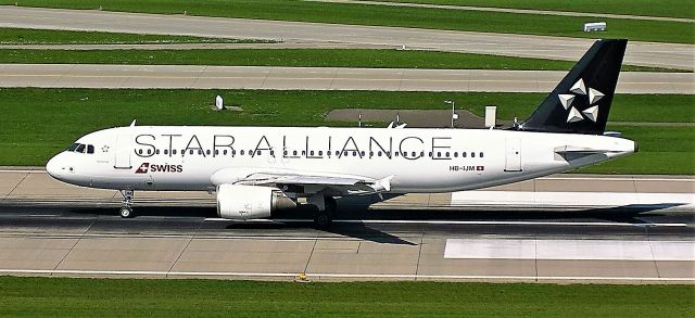 Airbus A320 (HB-IJM) - Taking off at LSZH