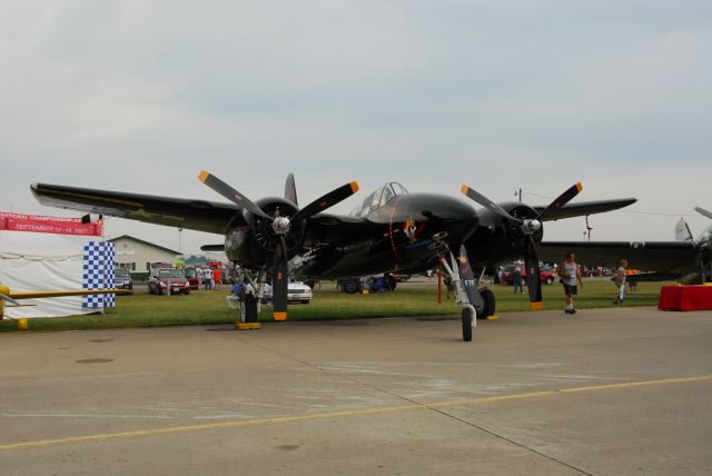 — — - F7f On display at EAA OSH 2007