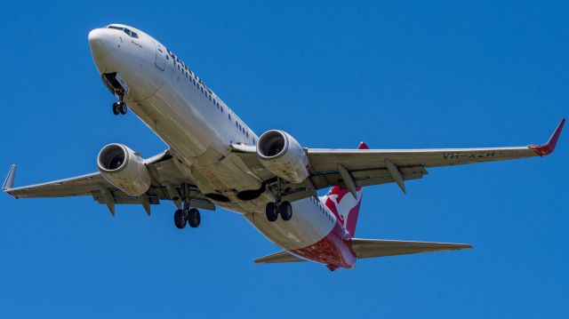 Boeing 737-800 (VH-XZH)