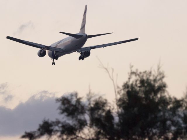 BOEING 767-300 (4X-EAP)