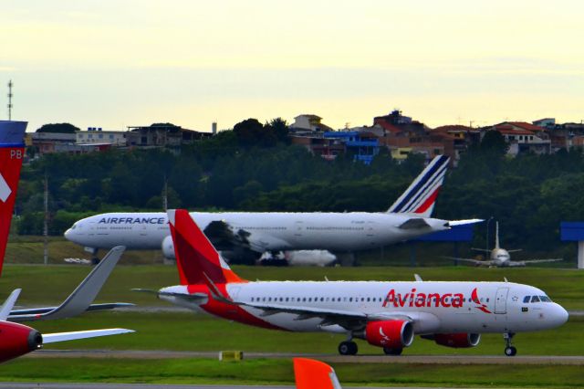 Airbus A320 (PR-OCP)